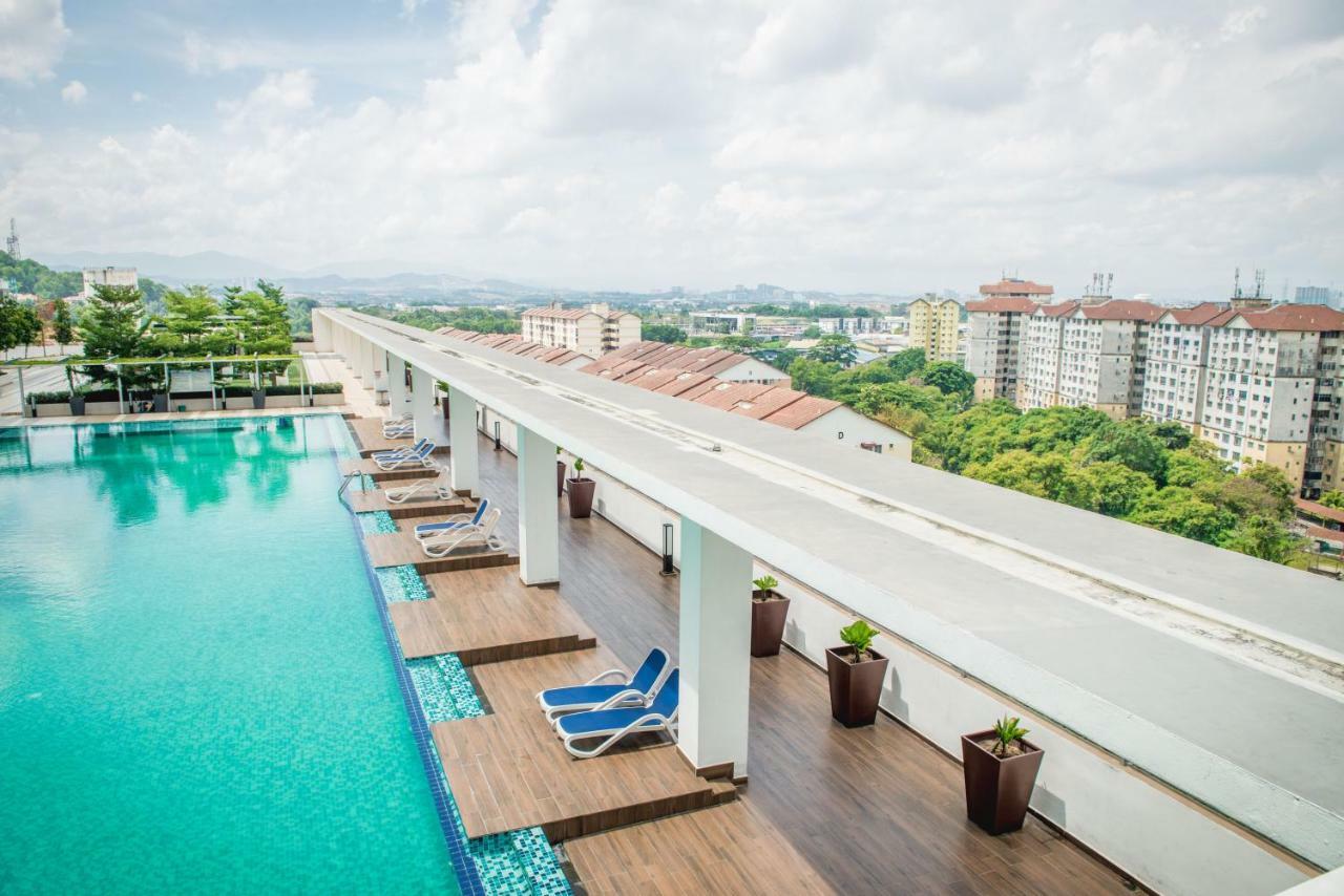 Amerin Mall & Suites Seri Kembangan Exterior foto